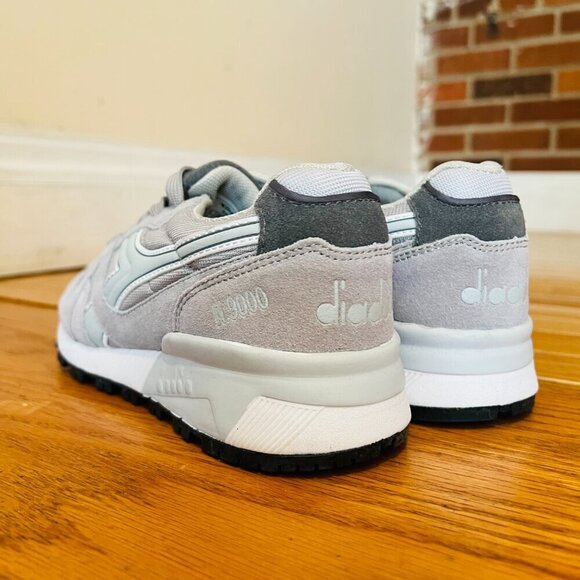 Diadora SAMPLE Women's Size 3.5 High Cushioned Running Shoes - Picture 15 of 16